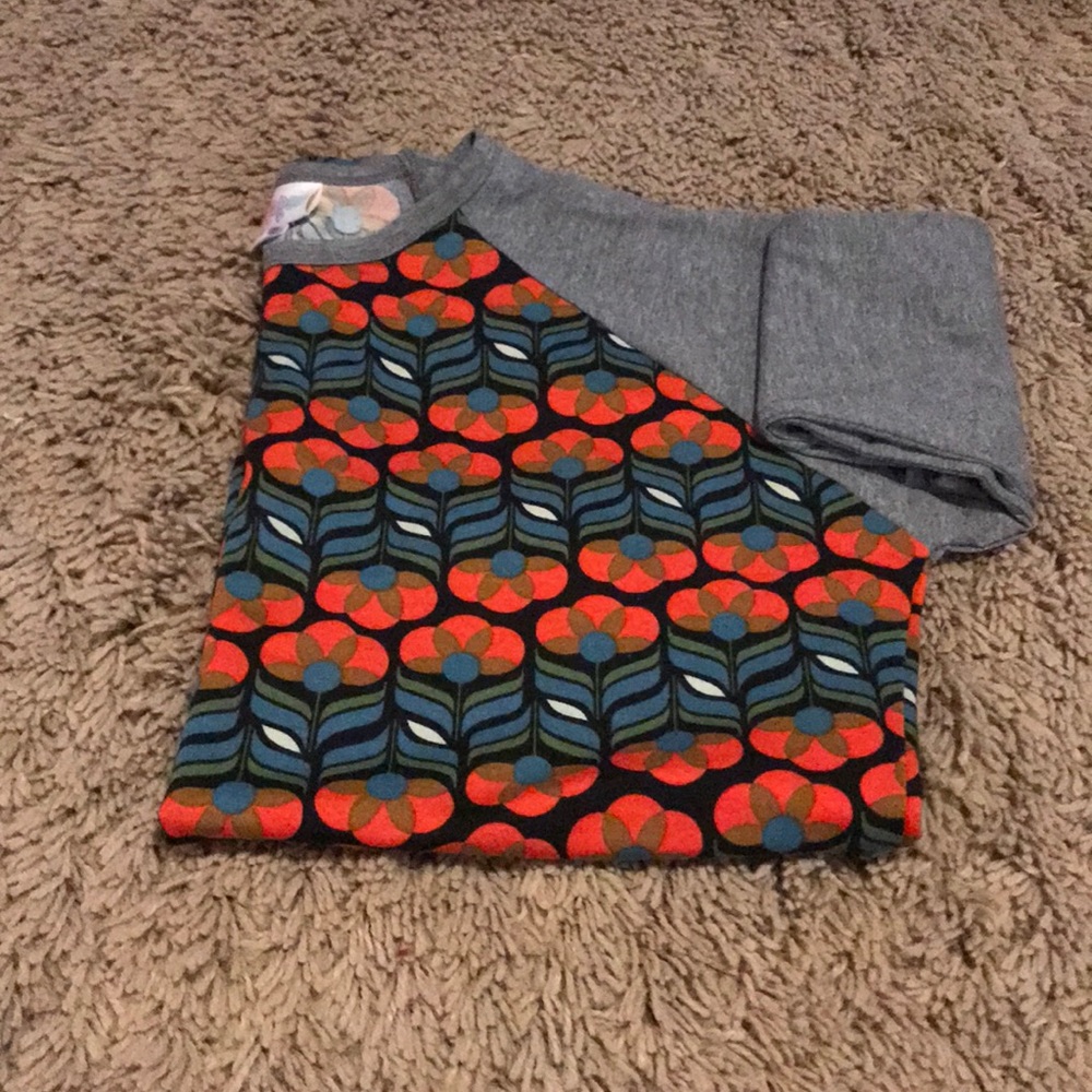 Lularoe womens randy shirt!